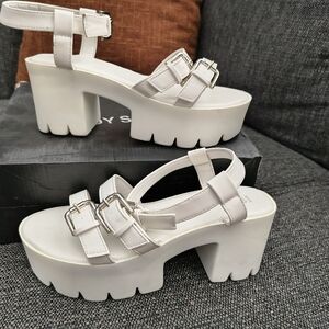 White Chunky Platform Sandals with Buckle Straps